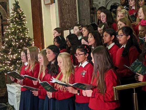 Carol service choir christmas tree 2